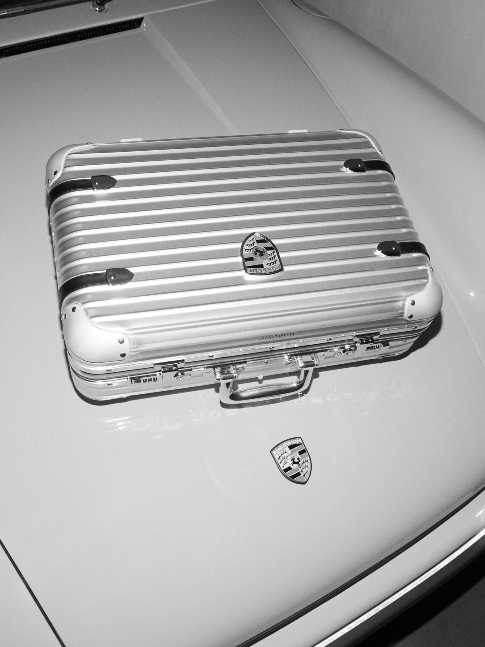 RIMOWA x porsche maleta coche Porsche 911 viaje equipaje